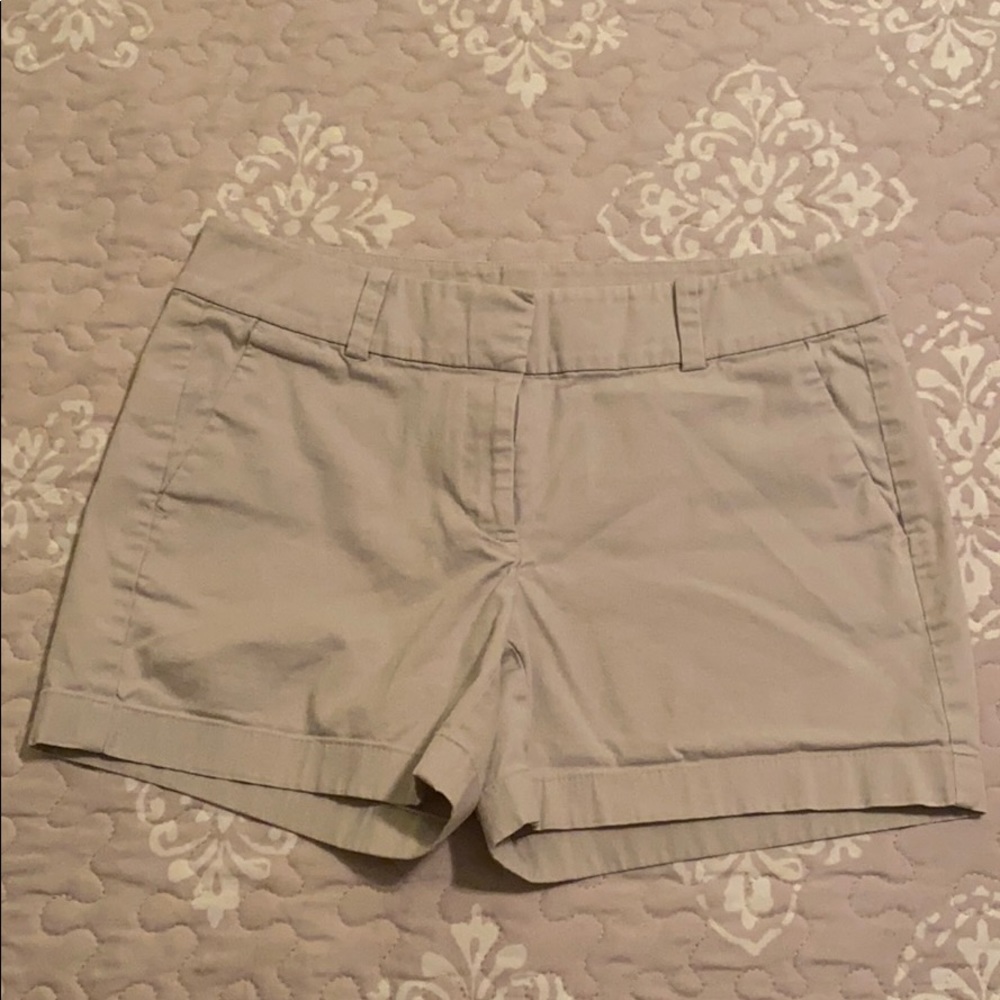 Ann Taylor City Short 4 beige khaki